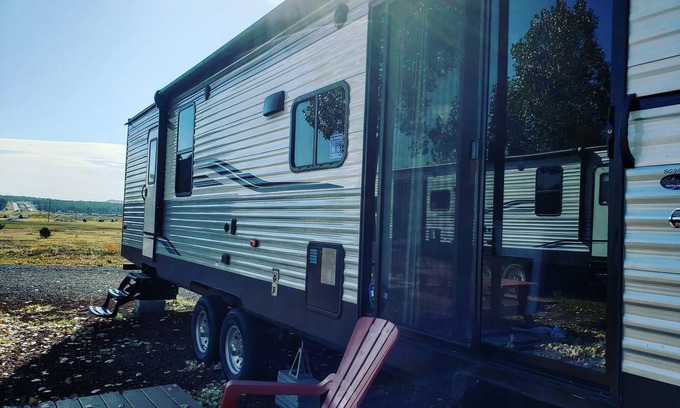 Williams Casa | Grand Canyon RV Glamping Luxury Suite #2 (Glamping Getaway)