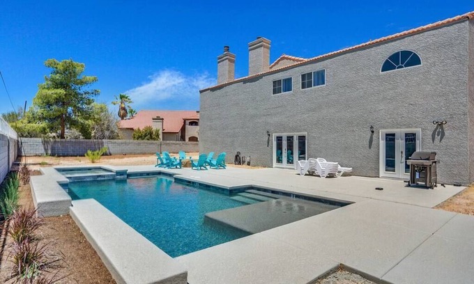 Spring Valley Casa | Grand Casa 7Bd X 4Bth X 16 Bds