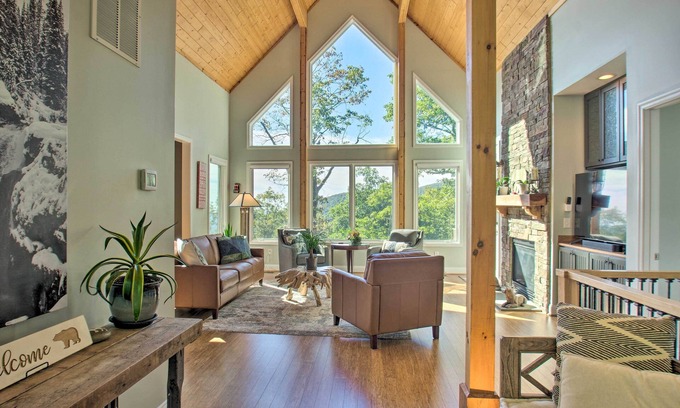 Nellysford Casa | ¡NUEVO! Lavish Wintergreen Inicio w / Bañera de hidromasaje por el esquí!