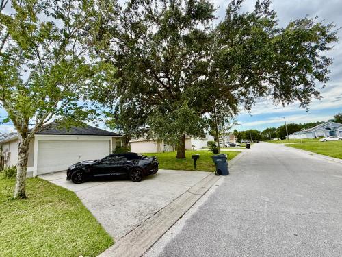 Haines City Casa | Grand Deluxe Pines 3BR Pool Home near Disney