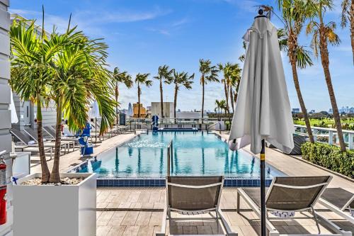Bay Harbor Islands Apartamento | Grand Deluxe Two Bedroom Suite with Balcony Water Views, Corner