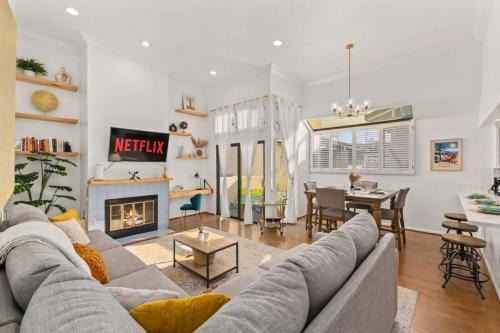 Pacific Beach Casa | Grand Desire - Vibrant - Luxury - Beachside treat