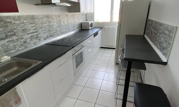 La Chapelle-Saint-Mesmin Apartamento | Grand Appartement Sortie Orléans Centre