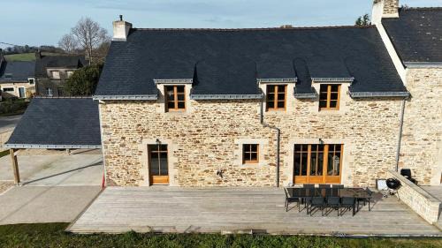 Landevant Casa | Grand gîte 10 personnes, calme, proche mer