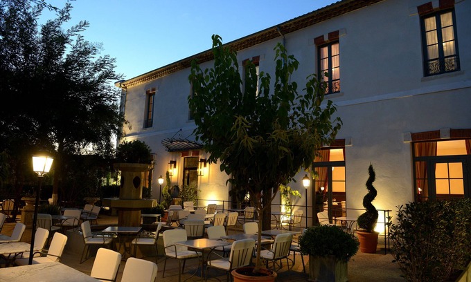 L'Isle-sur-la-Sorgue Hotel | Grand Hôtel Henri