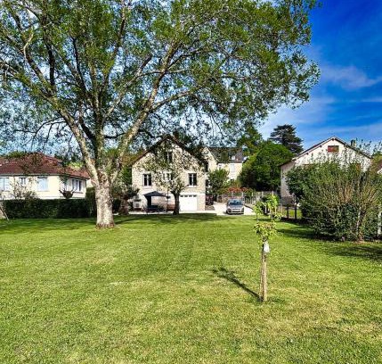 Larche Casa | Grand Jardin Maison Spacieuse Idéale pour Famille