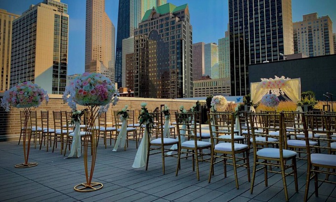 Gold Coast Casa | Grand King Room at Viceroy Chicago, Pet-Friendly Near Oak Street Beach!