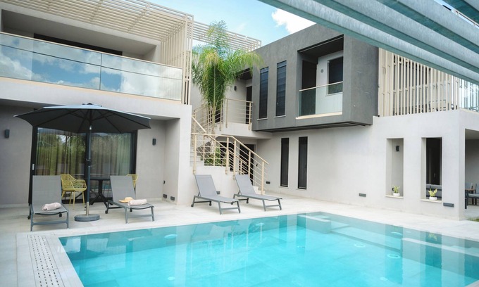Kourouta Apartamento | Grand Kourouta Pool Apartment nr4, Kourouta, Greece