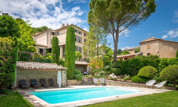 Lacoste Casa | Grand Lacoste villa, 5 bedrooms/bathrooms, pool and views