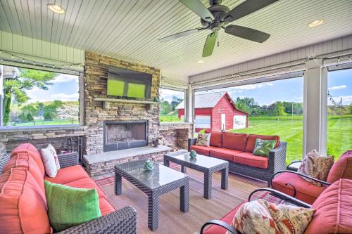 La Follette Casa | Grand LaFollette Home with View and Covered Patio!