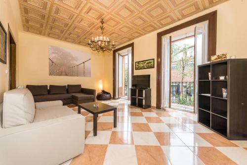 Barrio de La Latina Apartamento | Grand Latina Apartment