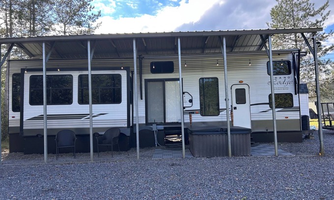 Benezette Casa | Grand Lodge Along Best Elk Viewing Road