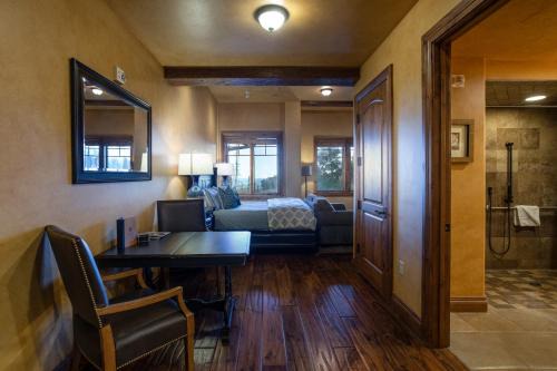 Empire Pass Apartamento | Grand Lodge - Studio #205 - Ski-in ski-out Hotel Room