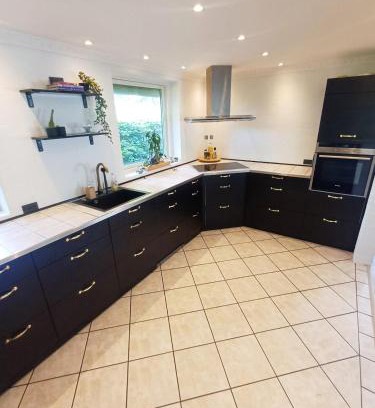 Hjørring Apartamento | Grand Lux House with private parking