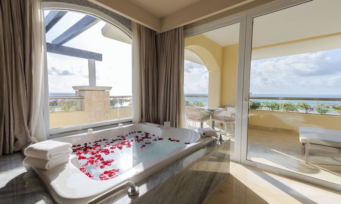 Puerto Morelos Complejo | Grand Moon Palace Four Bedroom Villa