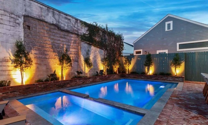 Esplanade Ridge Cama Y Desayuno | Grand NOLA Estate | Heated Pool