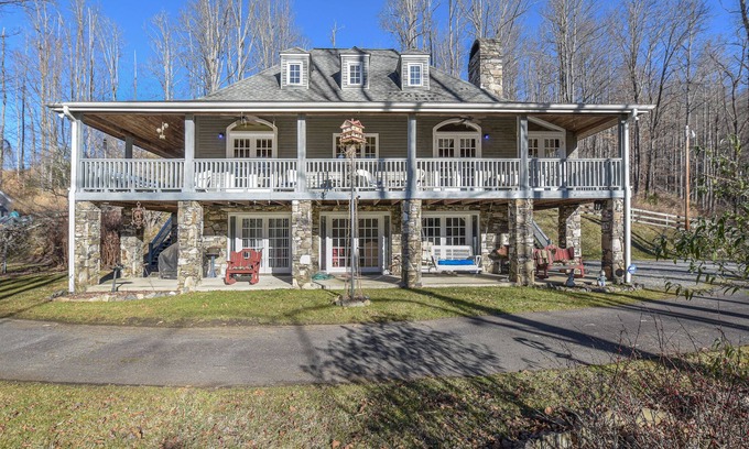 Mars Hill Casa | Grand Opening Private Mountain Estate! Big views on 20 special acres w/ pond!