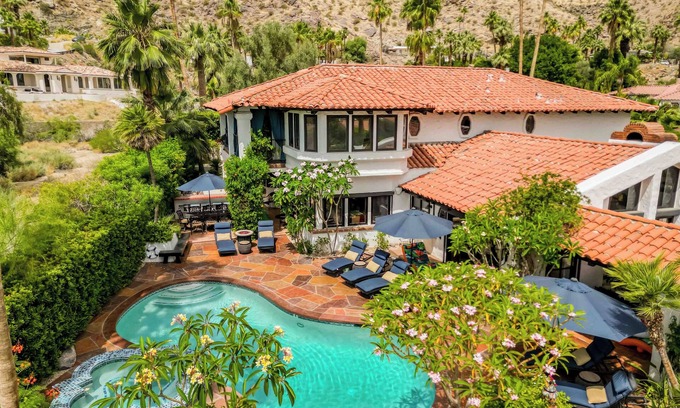 The Mesa Casa | Grand pet-friendly tennis estate in The Mesa, 360-views in South Palm Springs
