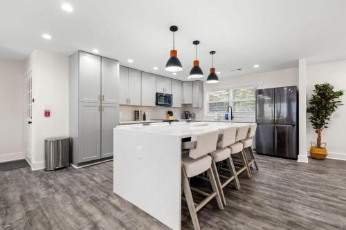 Church Street Casa | Grand Retreat - Luxury Vacation for Large Groups