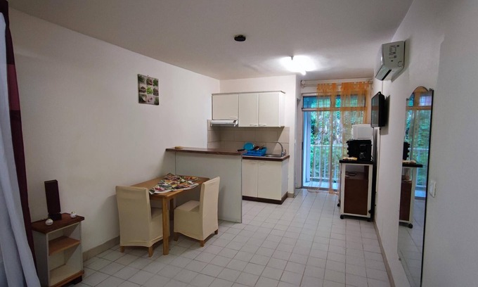 Tartane Casa | Grand Studio à 5 min à Pied des Plages, Commerces et Services