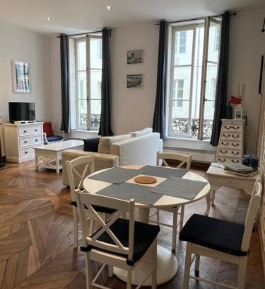 Centre Ancien Apartamento | Grand studio au cœur de l’hyper centre-ville