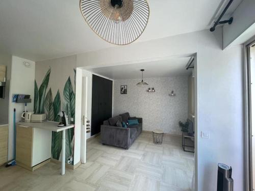 Hyeres City Centre Apartamento | Grand Studio dans Résidence avec Piscine