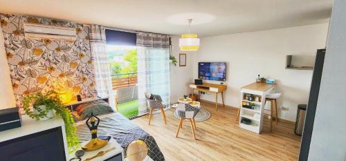 Sainte-Clotilde Apartamento | Grand studio proche aéroport