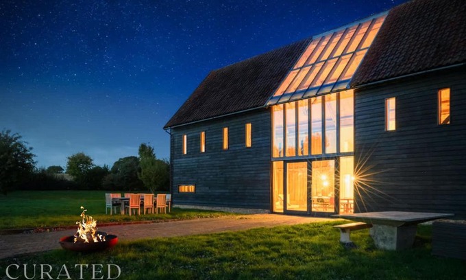 Chelsworth Casa | Grand Suffolk Barn Conversion