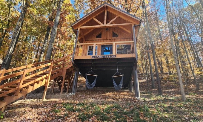 Scio Cabina | Grand Teton/Lakeview 4-6 Person Midsize Cabin