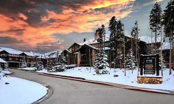 Breckenridge Hotel | Grand Timber Lodge Ski In Studio w/ 1 Bath- Sleeps 4
