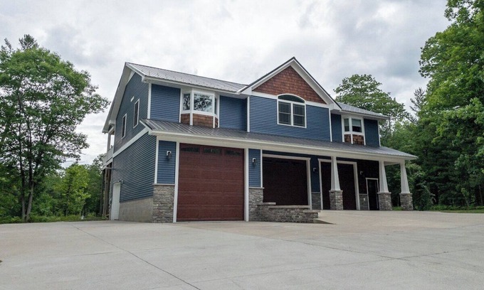 Interlochen Casa | Grand Traverse Therapy-Hot Tub/PoolTable/AC