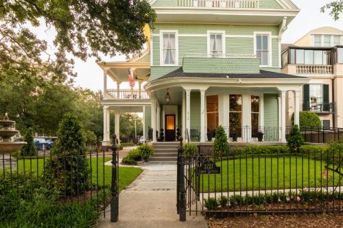Faubourg Livaudais Cama Y Desayuno | Grand Victorian Bed & Breakfast