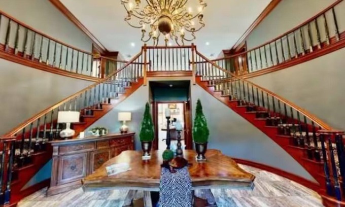 Glasser Casa | Grand Villa Sparta /pool koi pond cinema game room