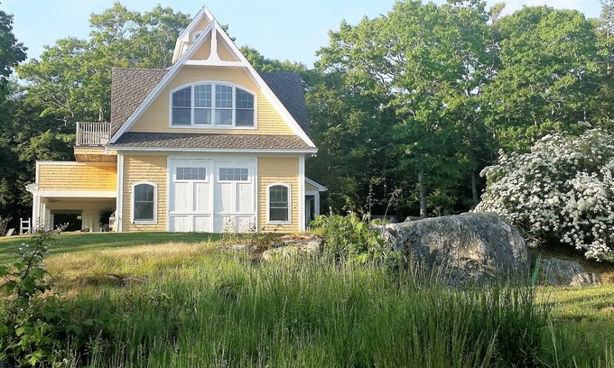 Edgecomb Casa | Grand Vista - Luxury Get-a-way with Panoramic Views!