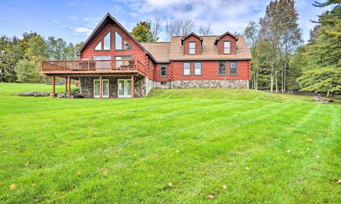 Windham Casa | Grand Windham Retreat with Fire Pit and Game Room