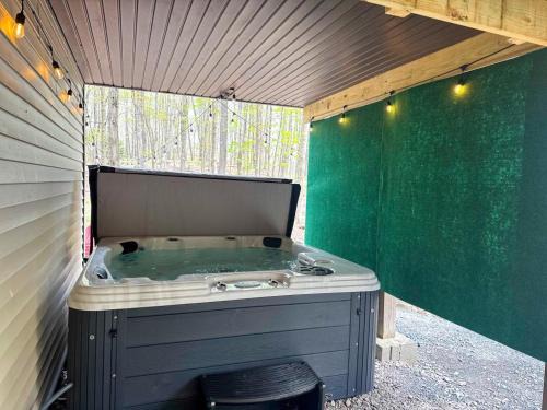 Gouldsboro Casa | Grand Woodland Retreat - Hot Tub - Game Room