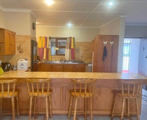Port Alfred Apartamento | Grand Yellow Apartment