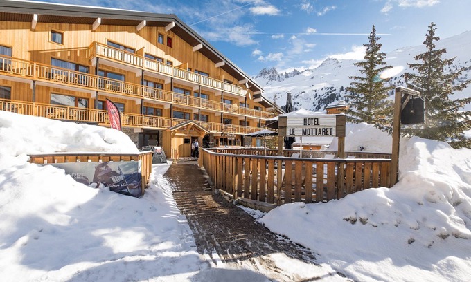 Meribel-Mottaret Apartamento | Grande Chambre Ski Aux Pieds | Jacuzzi extérieur!