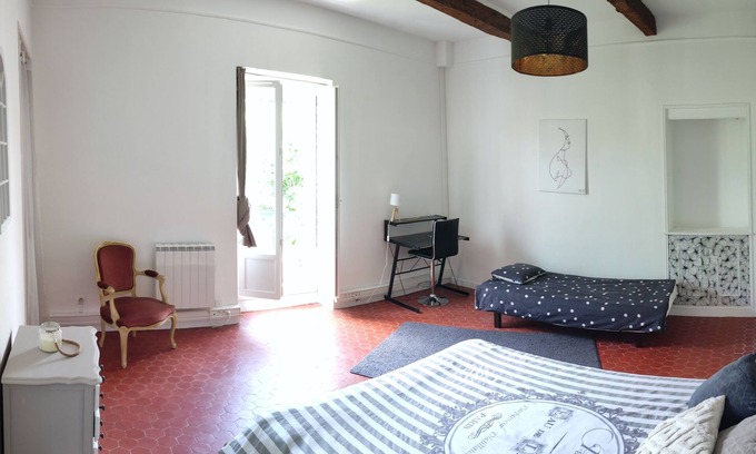 Sauvian Casa | Grande Chambre Dans Logement Privé