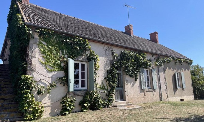 Chappes Casa | Grande Ferme avec Piscine Privative et Jardin, Proche Étang, Chappes - FR-1-489-90