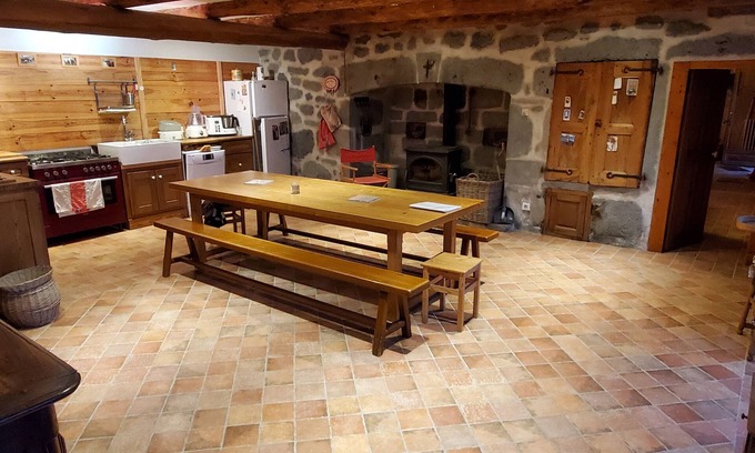 Valuejols Casa | Grande Maison Familiale à Proximité de Sentiers de Randonnées