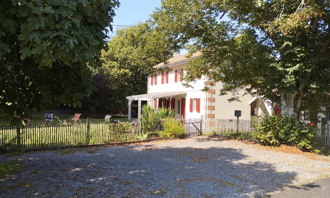 Gastes Casa | Grande Maison Pour 9 Personnes à 600m du lac