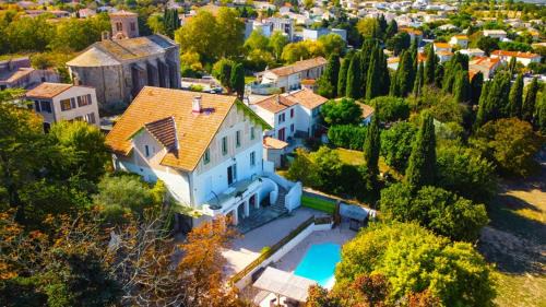 Cavanac Casa | Grande maison proche Carcassonne 10 p piscine spa sauna Le Grand Chalet Bellevue