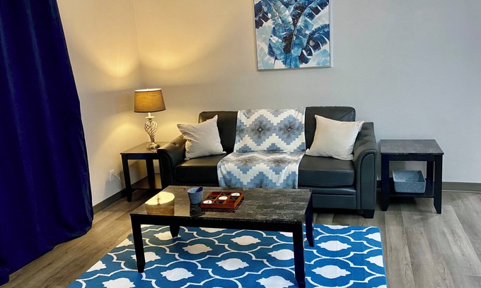 Grande Prairie Apartamento | Grande Prairie 2 BR/1 BATH/Furnished/Patio & BBQ/24 hrs scrty camera/Free prking