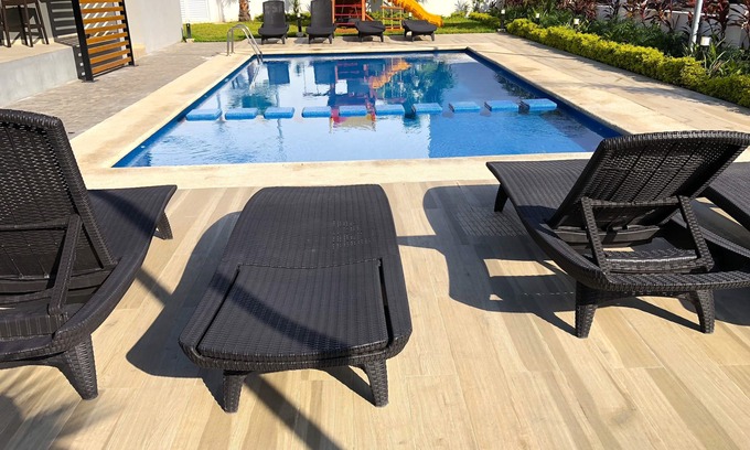 Cancún Casa | Casa Grande Premium en Cancun - WiFi Piscina Patio Privado Zona Hotelera Amplio