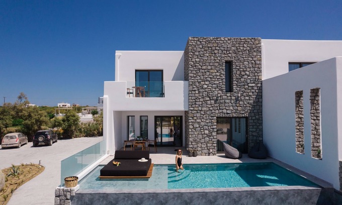 Plaka Casa | Grande Sea View Suite with Private Pool - Milestones Naxos Hotel