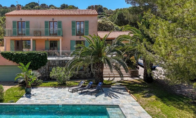 Giens Villa | Grande Villa sur la Presqu'ile de Giens Avec Belle vue mer - 15 Couchages