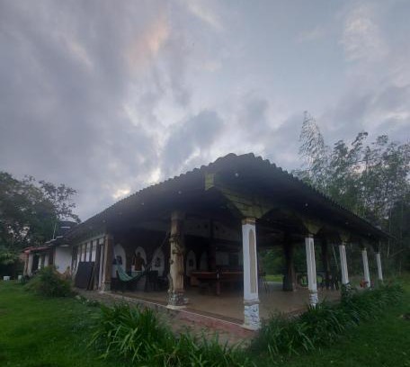 San Carlos Casa | Grande y hermosa casa de tapia