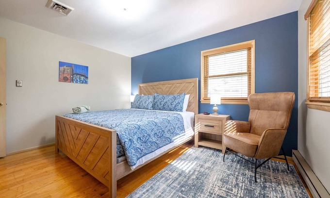 Indianapolis Casa | Grandma's House - Classic Indy Charm