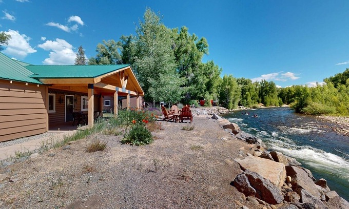 Gunnison Cabina | Grandpa`s Cabin on the River